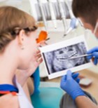 העתיד כבר כאן: כל מה שחשוב לדעת על השתלת שיניים ממוחשבת-תמונה